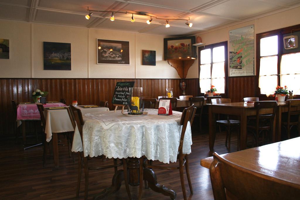 B&B Cafe De La Poste Agettes Exterior foto